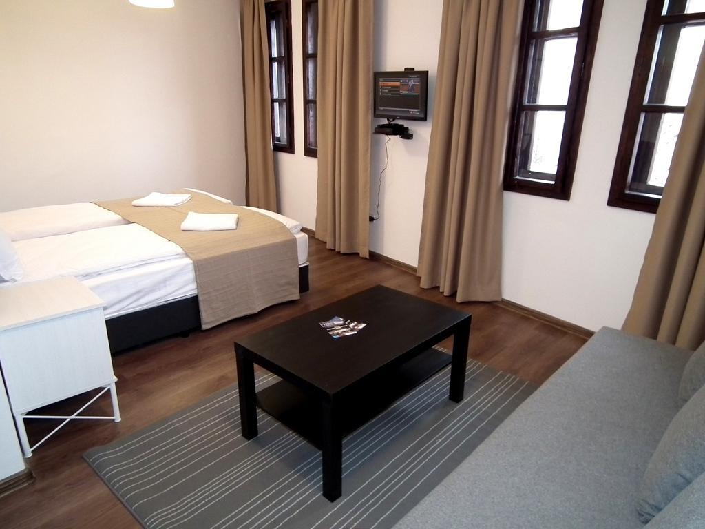 White House Hotel Veliko Turnovo Ruang foto