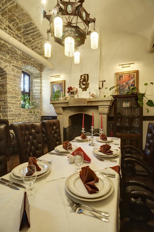 White House Hotel Veliko Turnovo Bagian luar foto
